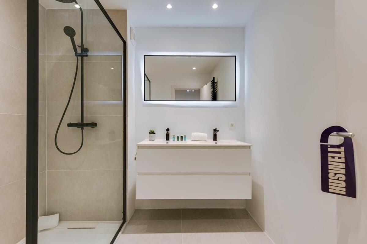 Stylish Apartment With Terrace And Balcony Antwerpen Eksteriør billede