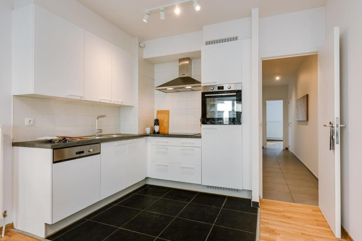 Stylish Apartment With Terrace And Balcony Antwerpen Eksteriør billede